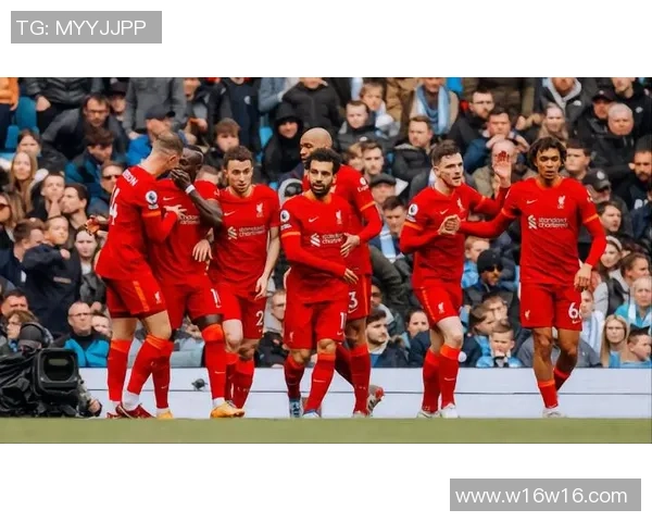 足球明星如何通过商业活动实现巨额收入与品牌价值的提升分析