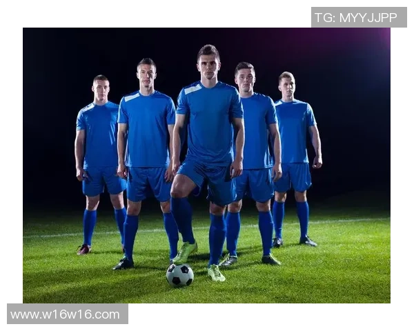 足球明星灿烂笑容集锦视频分享让你感受运动的魅力与快乐