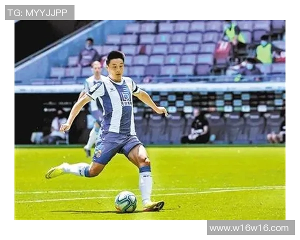 足球明星激凸图片引发热议球迷热情高涨背后的故事与影响分析