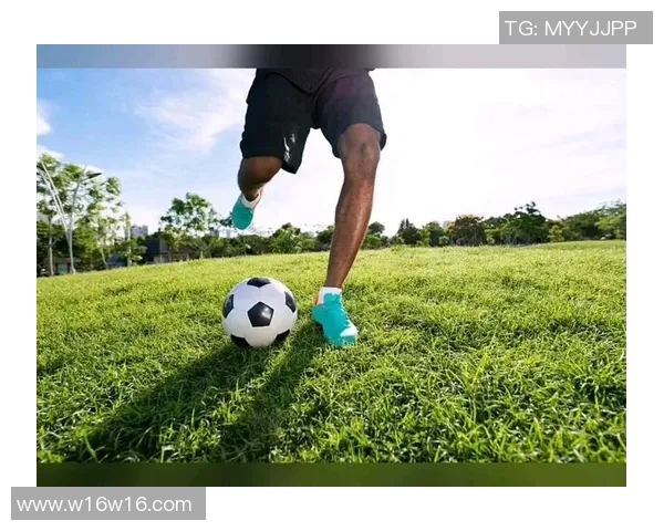 足球明星畅玩版带你领略球场魅力与激情的完美结合体验