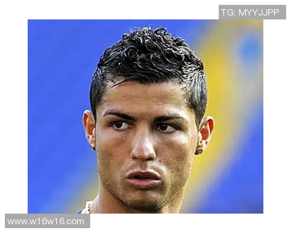 足球明星独特发型大揭秘各类创意图案一网打尽