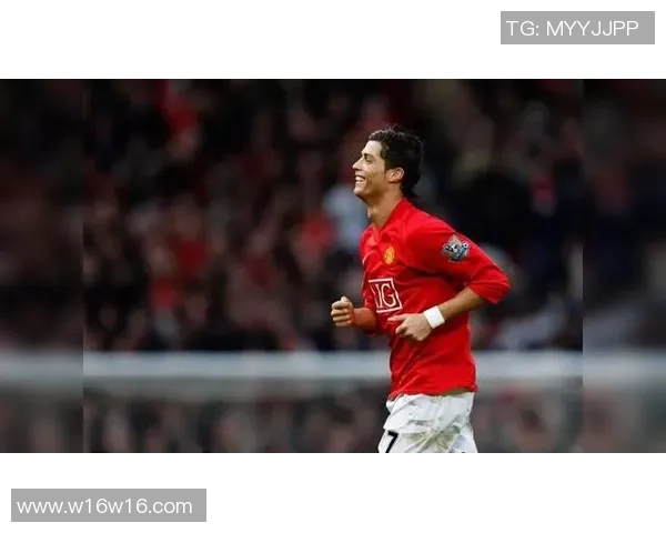 足球明星的魅力蜕变揭秘从青涩少年到迷人帅哥的成长之路